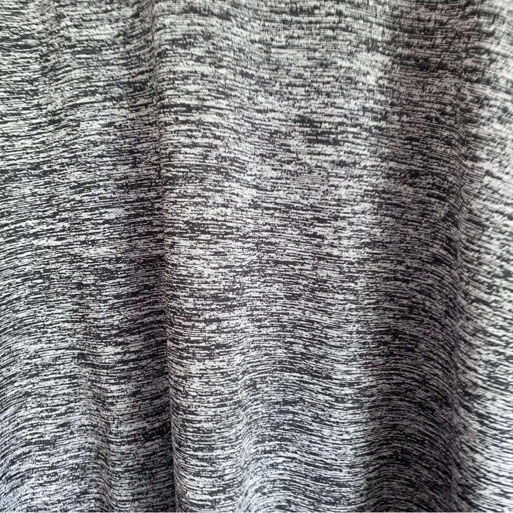 Under Armour Women's Charcoal Heather V-Neck Tee - Picture 3 of 5